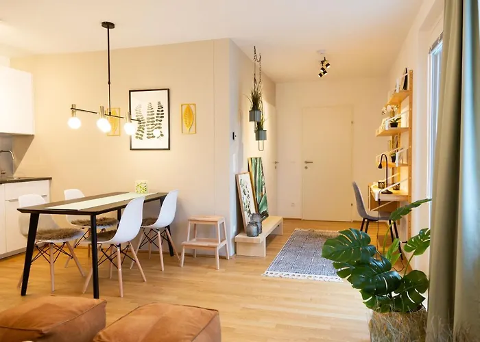 & Cozy - 15 Min To Center Apartment Vienna