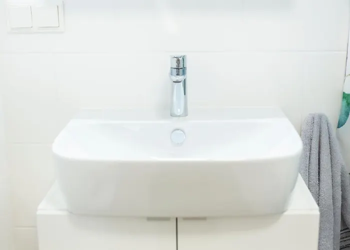 & Cozy - 15 Min To Center Apartment Vienna